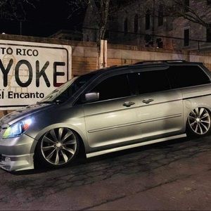 Meet your Posher, Yandiel